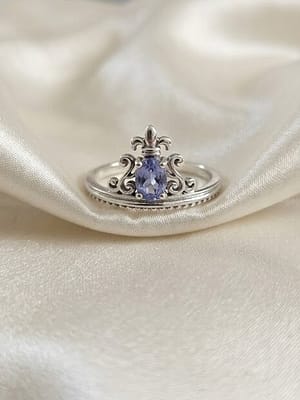Blue Sapphire Oval Crown Ring