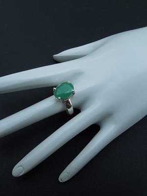 EMERALD RING