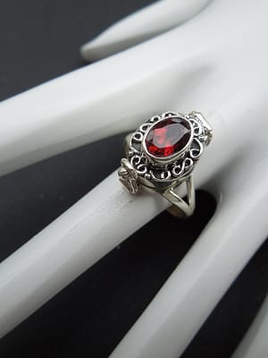 POISON RING
