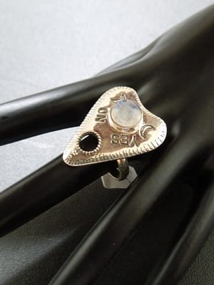 PLANCHETTE / OUIJA RING