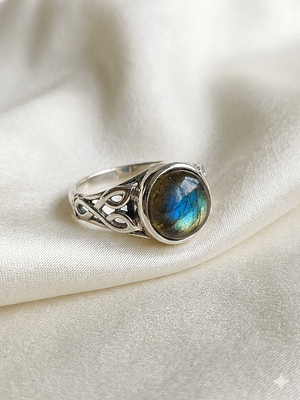 Mystic Glow Labradorite Ring
