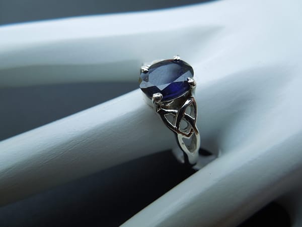 SAPPHIRE RING