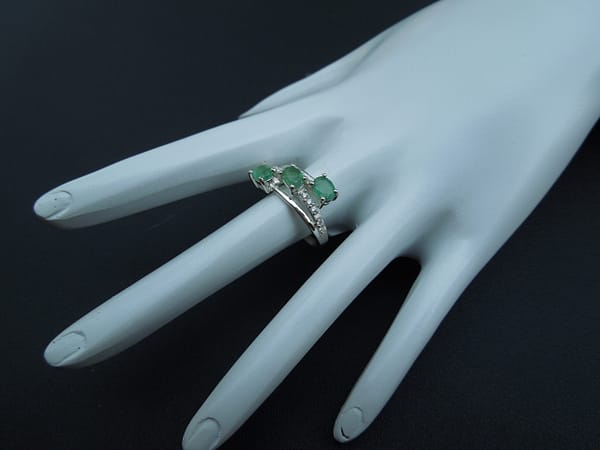 EMERALD RING