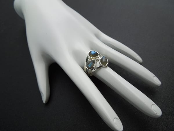 LABRADORITE RING