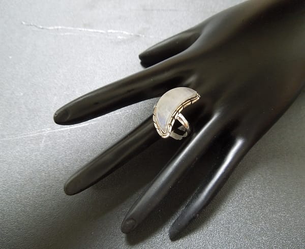 MOON SHAPE RING