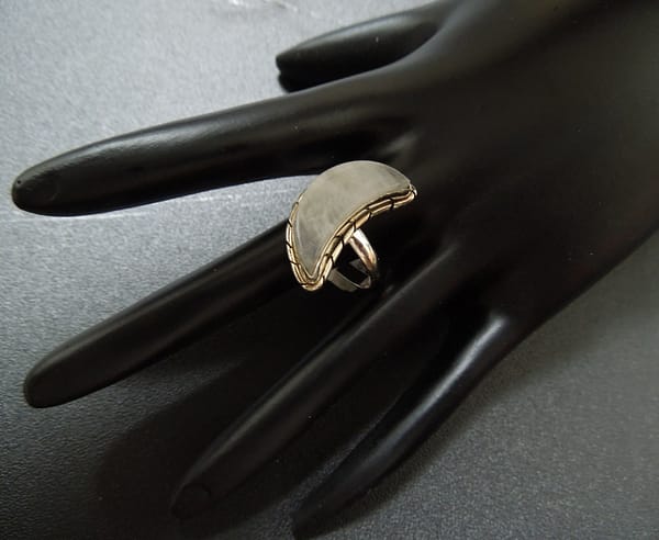 MOON SHAPE RING