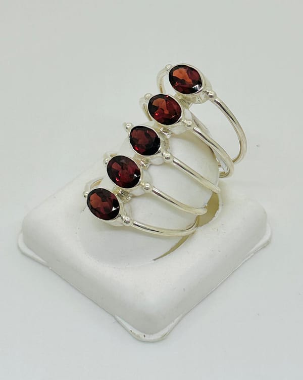 RED GARNET RING